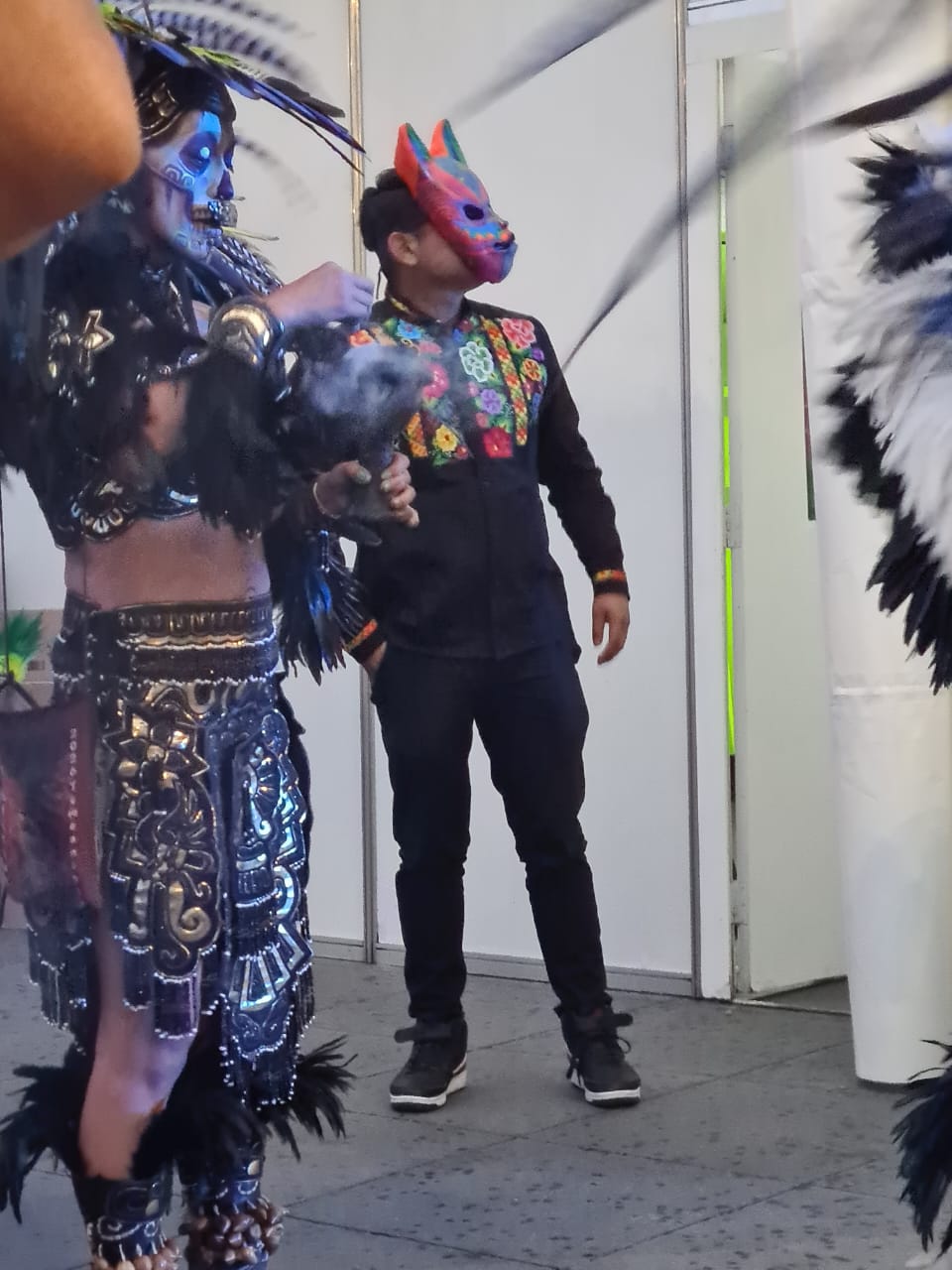 Colaboración en el Zócalo: maquillaje en vivo junto a Miroslav Ü